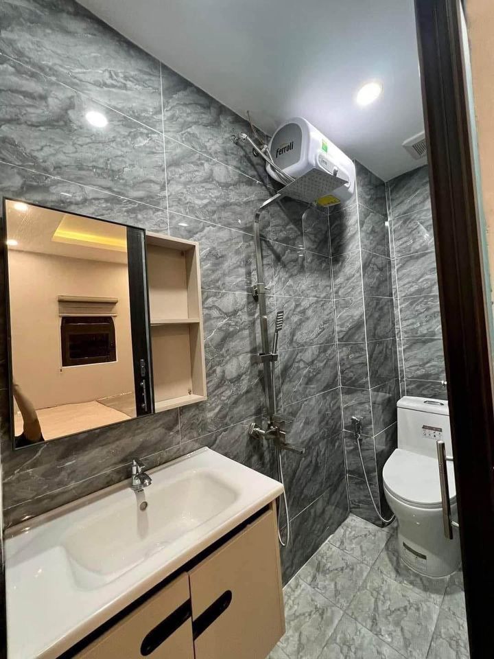 Nhà xây mới 100%, công năng đầy đủ, 2 mặt kiệt Tôn Thất Đạm, diện tích 40m2