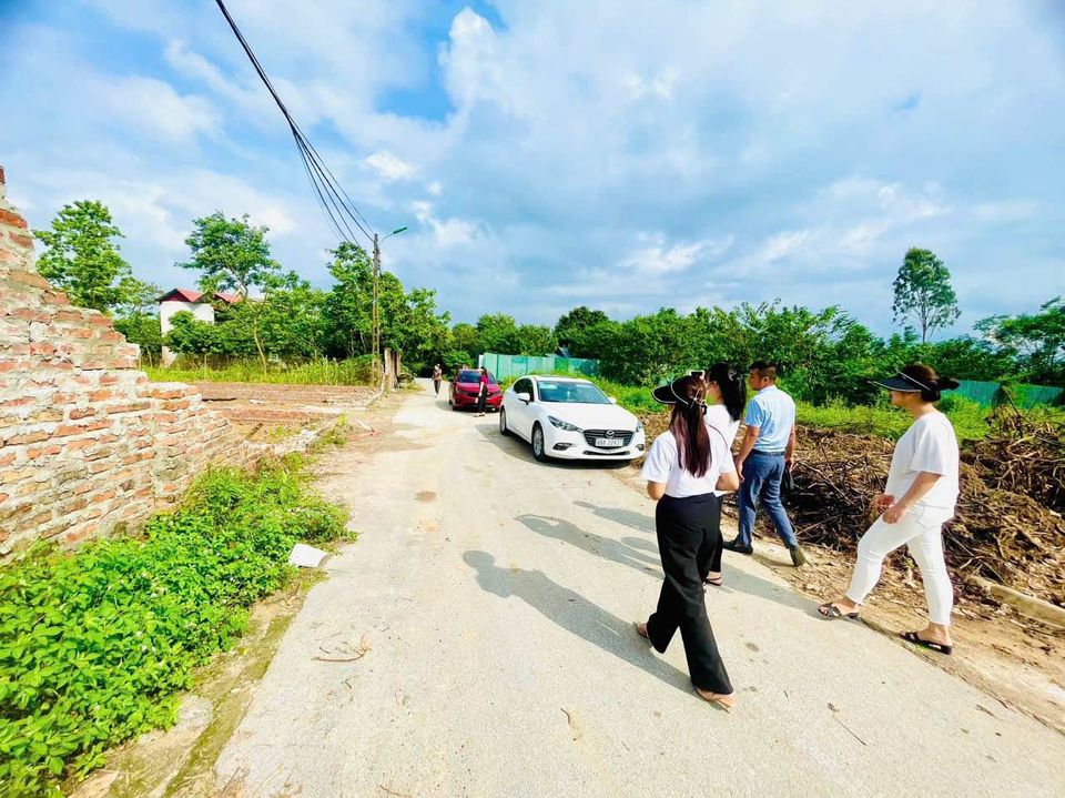 Bán đất 2 ô tô tránh nhau thoải mái, Định Trung, Vĩnh Yên, Vĩnh Phúc, diện tích 105m2, giá 1 tỷ