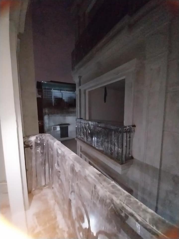 Nhà xây mới đẹp long lanh, ô tô đỗ cổng, phố Trạm, Long Biên, 5 tầng, mặt tiền cực rộng