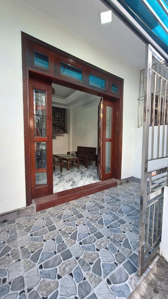 Bán nhà 3 tầng, Tô Hiến Thành, Nam Định, diện tích 50m2, giá 1,69 tỷ