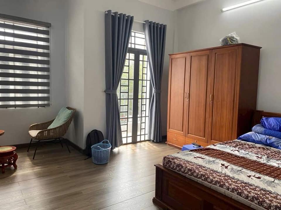 Bán nhà gần cầu Bình Lợi, khu vực sầm uất, mua ở hoặc cho thuê sinh lời