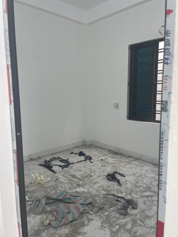 Chỉ 1,x tỷ, nhà đẹp 3 tầng, lô góc, Trần Lãm
