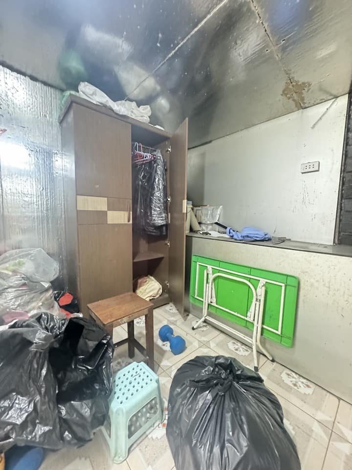 Khu dân trí cao, giao thông thuận lợi, tiện ích không thiếu thứ gì, cầu thang rộng thoải có thể dắt xe máy lên nhà