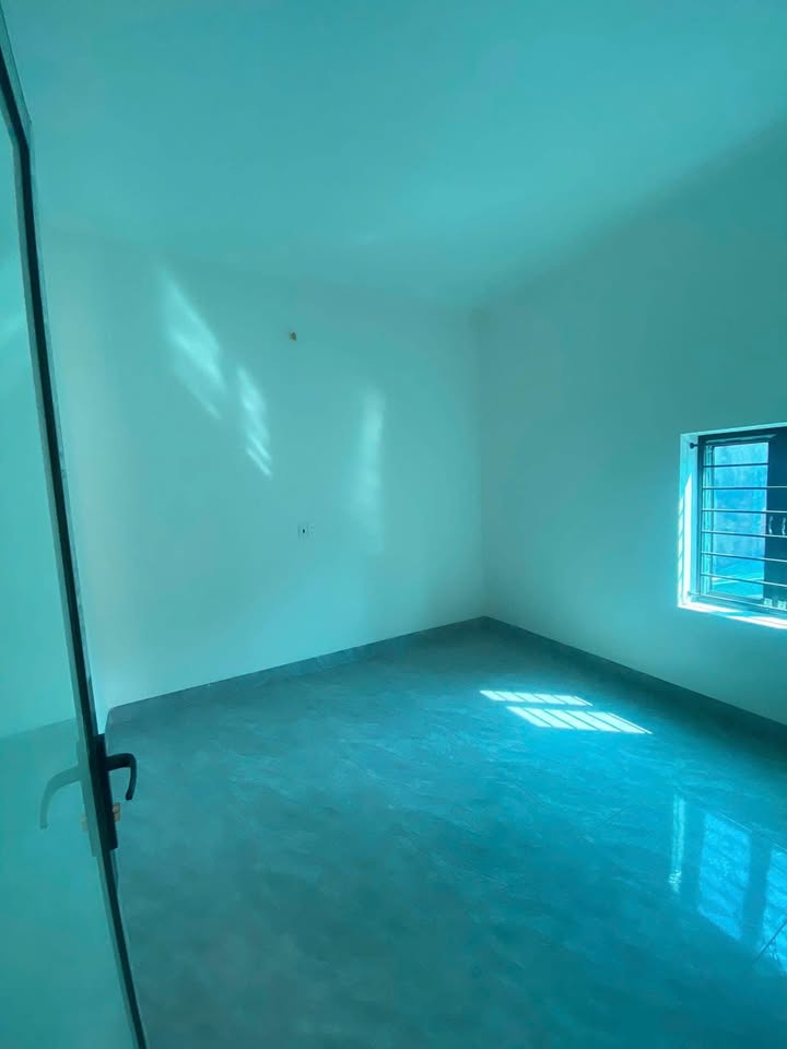 Nhà 2 tầng ngõ Hai Bà Trưng, ngõ nông gần Cửa Đông plaza