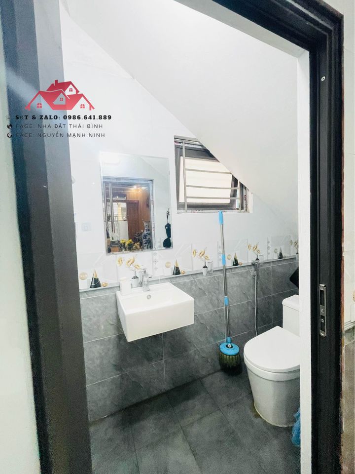 Bán nhà diện tích 82m2, khu đô thị Vũ Phúc giá bán 3 tỷ