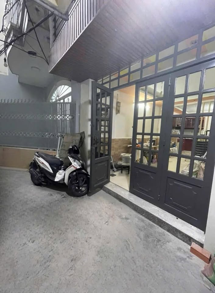 Bán nhà 3 ngủ, 2 wc, Phan Bội Châu, Bình Thạnh, Hồ Chí Minh, diện tích 28m2, giá 4 tỷ
