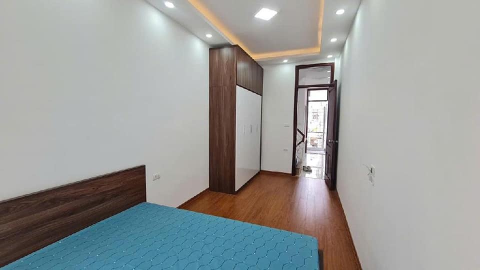 Bán nhà Hồng Mai, 28m2, 4 tầng, 3 ngủ, chào giá hơn 5 tỷ nhỏ