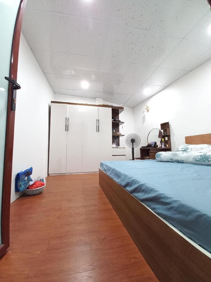 Bán nhà Hồng Mai, 28m2, 4 tầng, 3 ngủ, chào giá hơn 5 tỷ nhỏ