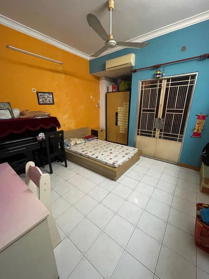 Nhà Bình Thạnh 8,9 tỷ, 3 tầng, sát hẻm xe hơi, phù hợp mua cho con đi học hoặc cho thuê lấy thu nhập