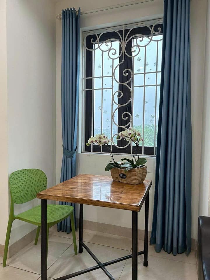 Cho thuê căn hộ chung cư thiết kế 6 tầng thang máy, 2 cầu thang thoát hiểm, đầy đủ, wifi quốc tế toàn cầu
