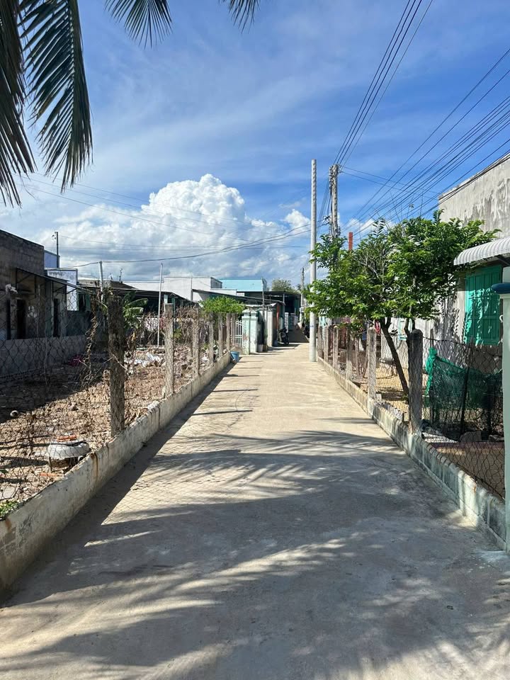 Đất thổ cư lô góc 2 mặt tiền, gần Đầm Nại và biển Ninh Chữ