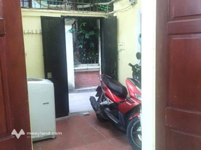 Bán tập thể tầng 1 Láng Hạ, Đống Đa, 2 phòng ngủ, 2.69 tỷ