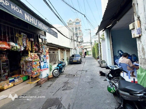 Bán nhà trọ 2 tầng hẻm xe tải 6m, sát Lũy Bán Bích, ngang 4.4m nở hậu 6.6m, 6 phòng cho thuê 17 triệu/tháng
