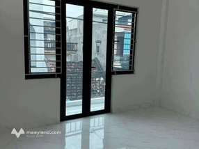 Cho thuê nhà 3 tầng mới tinh, 3 phòng ngủ đường Điện Biên, Nam Định - Giá 4.5 triệu/tháng