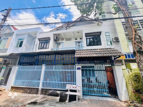 Bán nhà trọ cao cấp mặt tiền khu dân cư Tiến Đạt, Long Xuyên, diện tích 198m2, 10 phòng, sổ hồng riêng