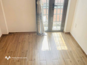 Nhà nhỏ xinh 3 tầng, đủ công năng, giá tốt