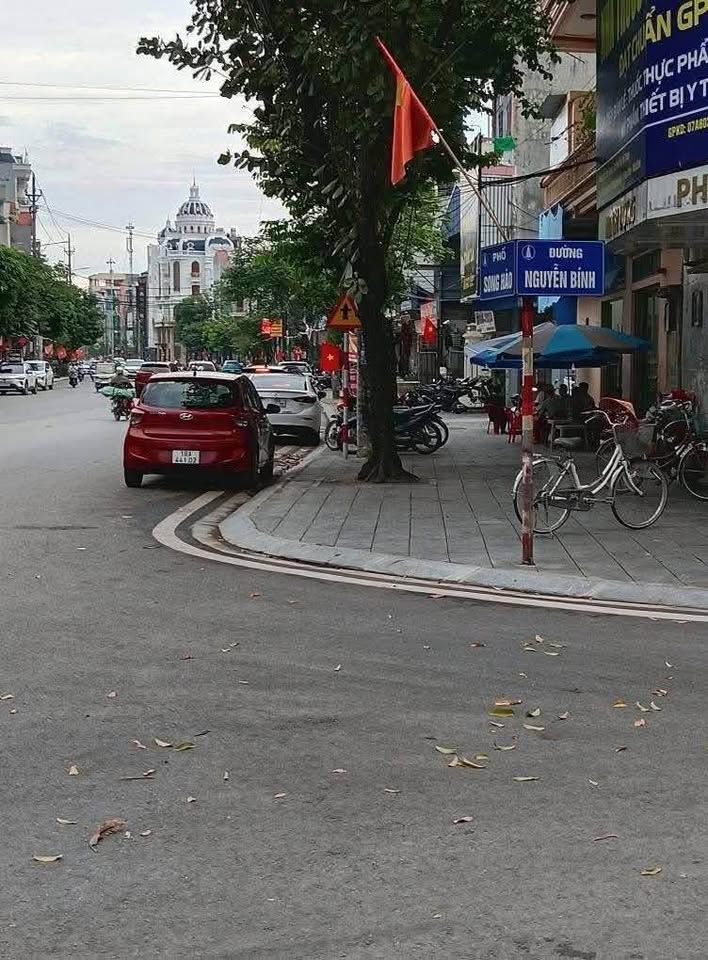 Bán đất mặt đường Nguyễn Bình, giá rẻ như đất trong ngõ, chỉ 2.393 tỷ