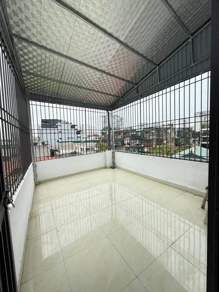 Tọa lạc tại khu vực Tây Mỗ sầm uất, chỉ vài bước chân là tới đại lộ Thăng Long, Vin Smart City