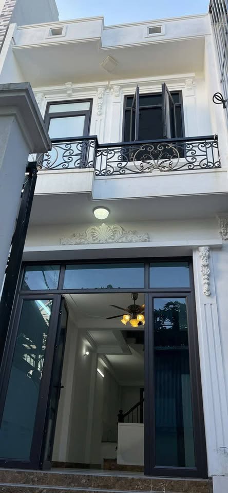 Cần bán nhà đẹp tại Phù Khê Thượng, diện tích 61m2