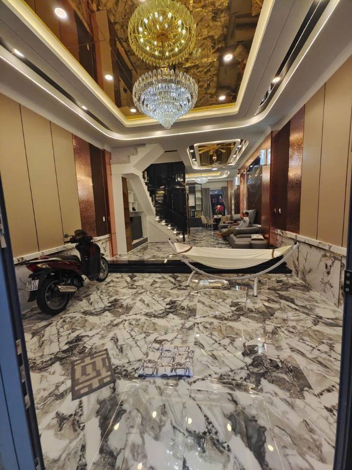 Nhà phố 4 lầu thang máy 95m² Phước Kiển, Nhà Bè - Full nội thất cao cấp