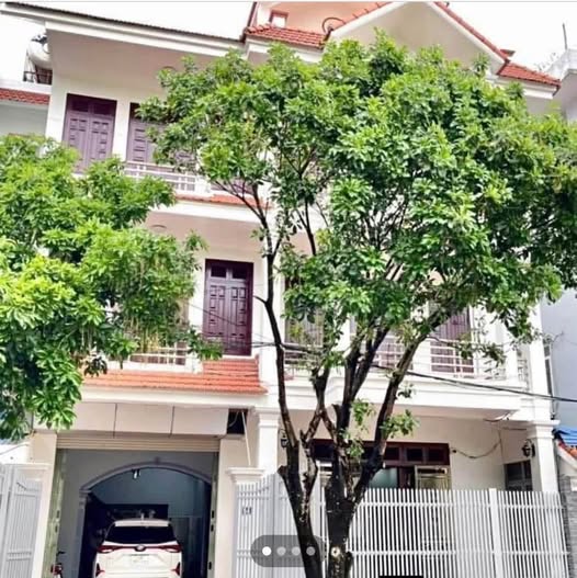 Chào bạn, chúng tôi đang có một căn biệt thự 3 tầng siêu đẹp tại Khu đô thị Hòa Vượng, Nam Định cần bán