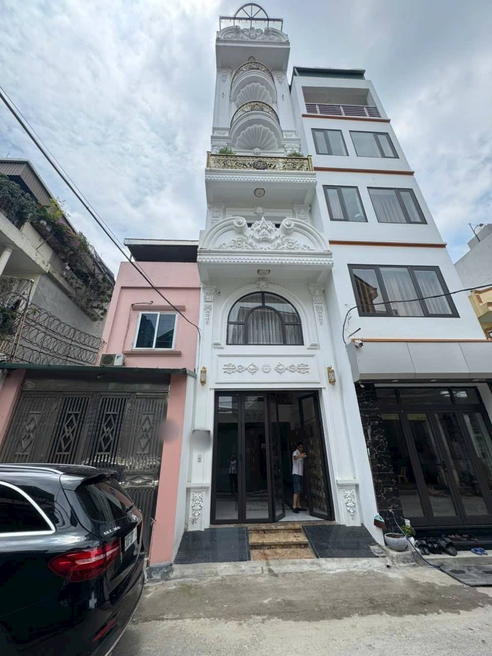 Bán nhà 8 tầng thang máy mặt phố Phúc Đồng, Long Biên, Hà Nội - Full nội thất cao cấp