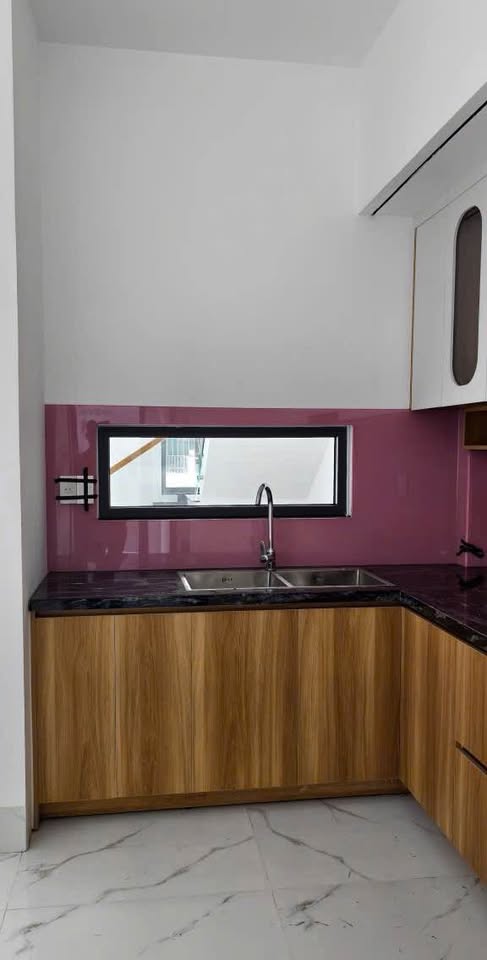 Nhà 2 tầng kiệt Vũ Ngọc Phan, diện tích 100m2, ô tô tận nhà, giá 2 tỷ