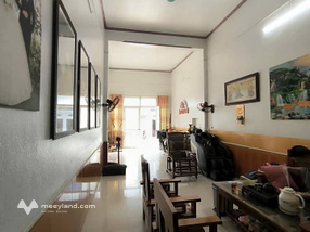 Nhà 2 tầng kiên cố, mặt đường Nguyễn Phúc, kinh doanh tốt