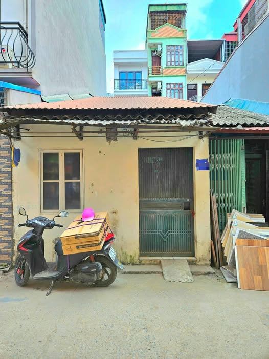 Siêu phẩm nhà cấp 4 tại Bắc Từ Liêm, diện tích 42m2 với mặt tiền rộng 5m, sẵn sàng đón chủ nhân mới