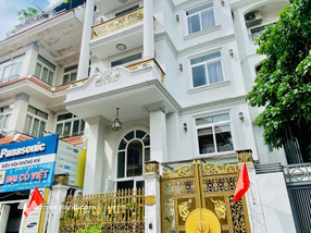 Cần bán gấp biệt thự khu 43D Hồ Văn Huê 7,1x17m trệt 3 lầu. Giá 33 tỷ