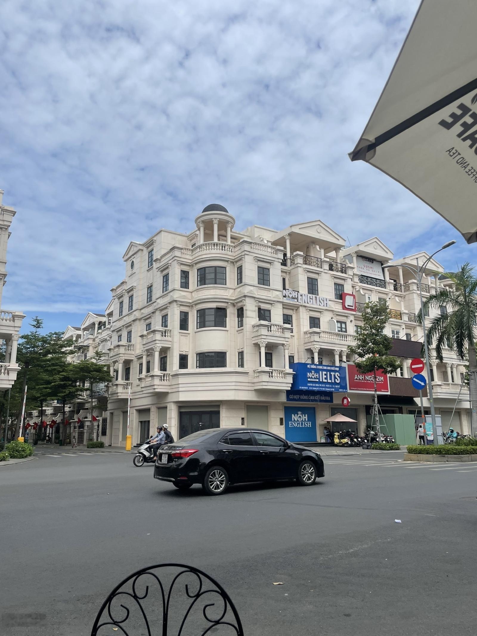 Cho thuê nhà mặt phố Nguyễn Thị Thập, Tân Quy, Quận 7, HCM, giá tốt 40 triệu, 136m2