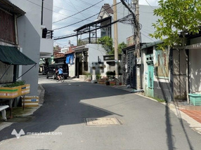 Bán đất 175m ( đất ở ) mặt tiền 4.80m, cặp lộ - kèm nhà cũ