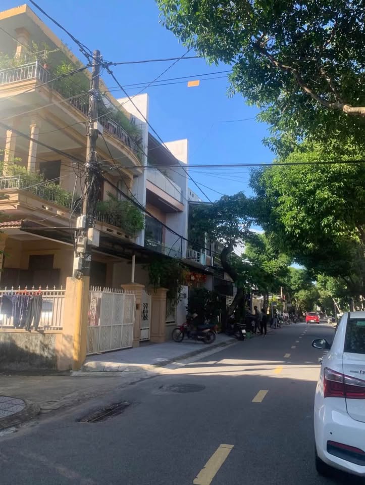 Siêu phẩm biệt thự từ dân, sở hữu mặt tiền kiệt rộng rãi trên đường Chế Lan Viên