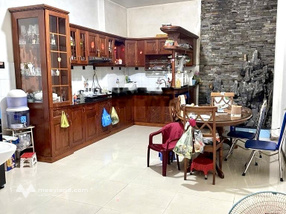 Mặt tiền đường Chợ Lớn, nhà 4 tầng, vị trí đẹp, kinh doanh đa ngành nghề