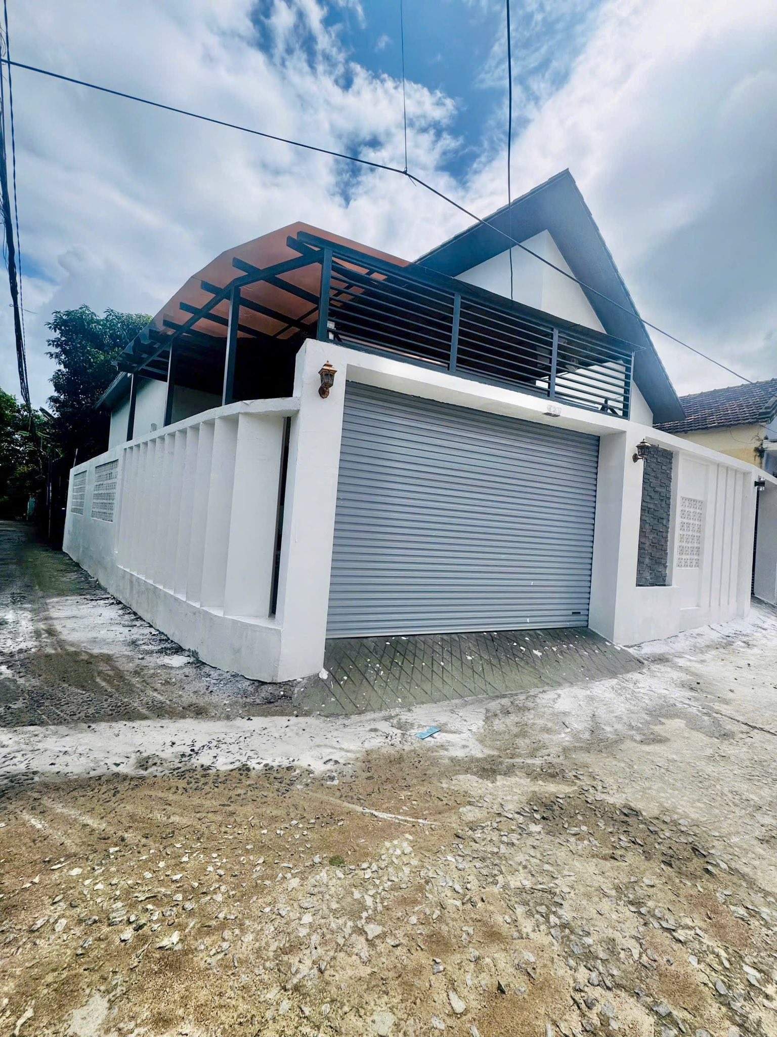 Nhà căn góc Vĩnh Trung, Nha Trang - 120m2, ngang 1.7m, hướng Tây