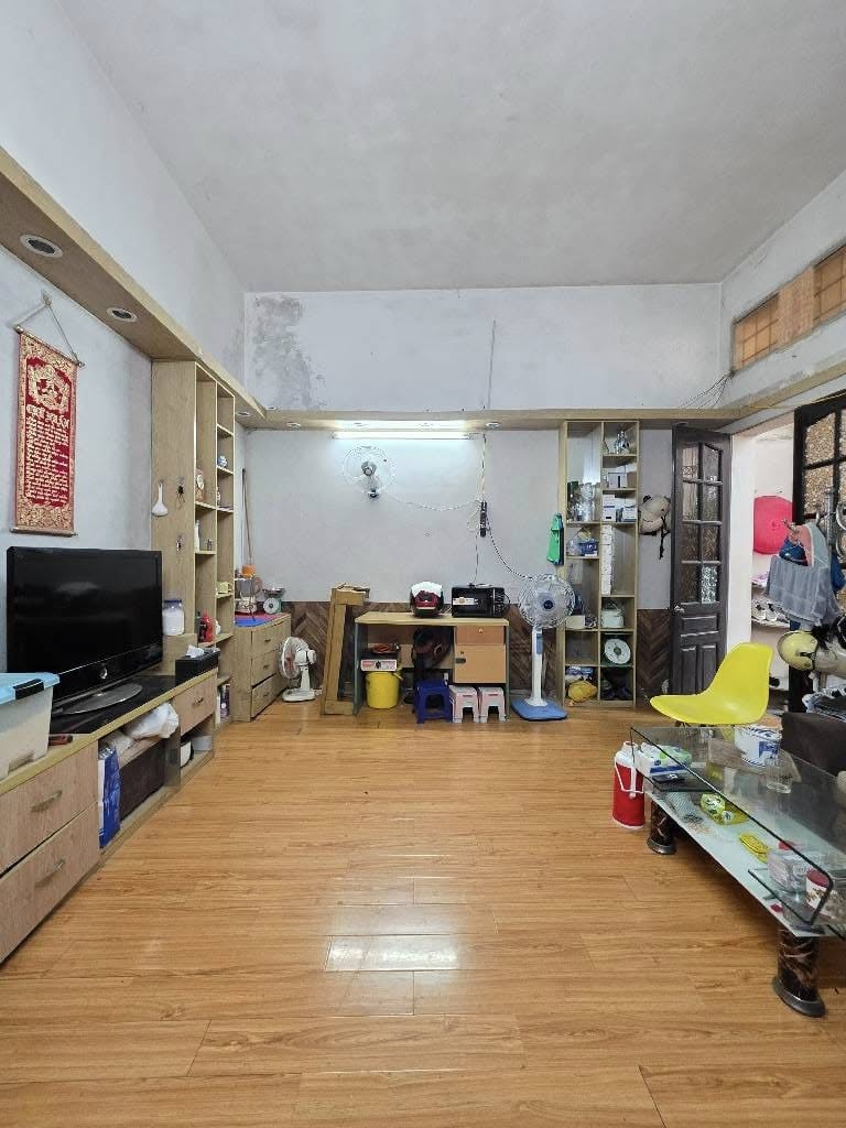 Bán nhà 2 mặt thoáng, Đội Cấn, Ba Đình, Hà Nội hơn 4 tỷ