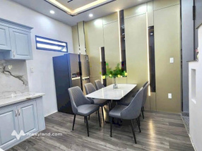 Bán nhà riêng tại Thị trấn Nhà Bè, 5 tỷ, 58m2, 4PN, 5WC giá tốt Hot!