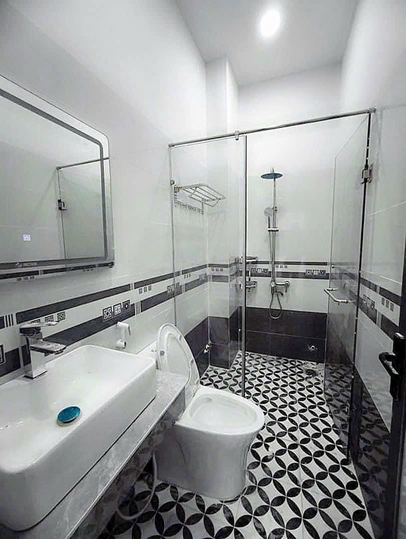 Nhà xinh Nha Trang 2 em song sinh đẹp như hoa, giá yêu thương