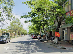 Nhà 3 tầng 2 mặt tiền đường 10m5 Lạc Long Quân . (17 phòng + mặt bằng kinh doanh cafe )