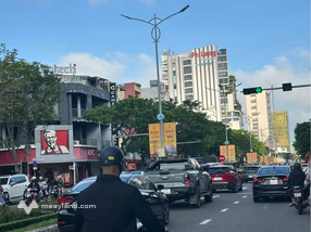 Cho thuê nhà mặt tiền đường 2/9, 100m2, 3 lầu, khu kinh doanh sầm uất