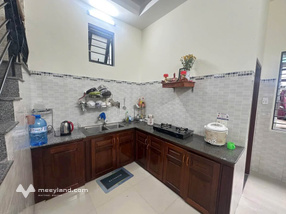 Cho thuê nhà 3 tầng kiệt 3m đường Lương Thế Vinh, 3 phòng ngủ, giá 13 triệu/tháng