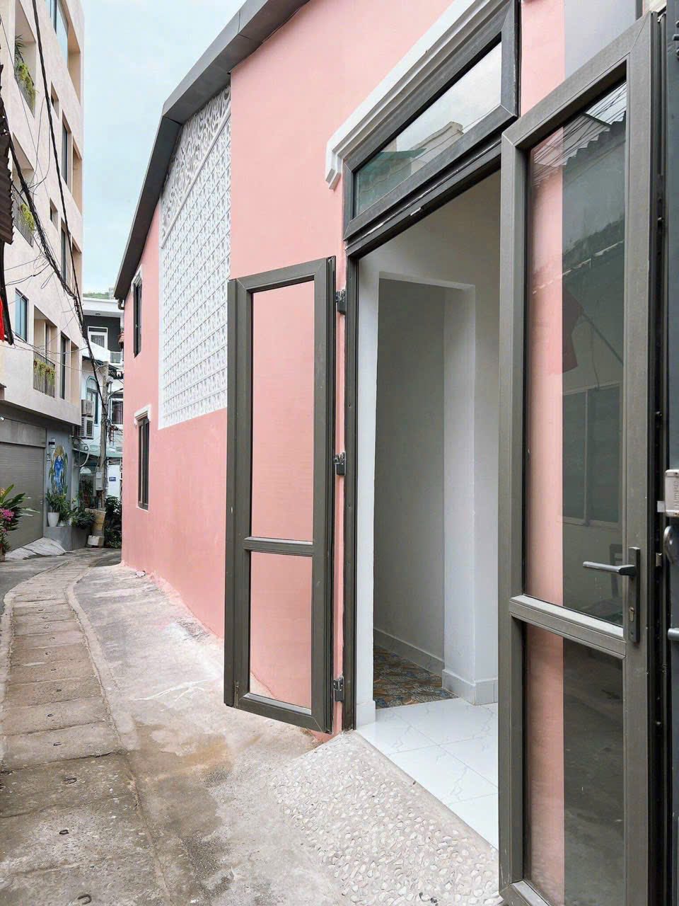 Nhà 1 trệt 1 lầu hẻm Phan Chu Trinh - Kinh doanh homestay sầm uất