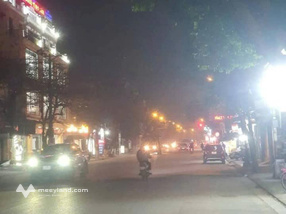 Bán gấp nhà mặt đường Nguyễn Đức Thuận, Nam Định, vị trí đắc địa