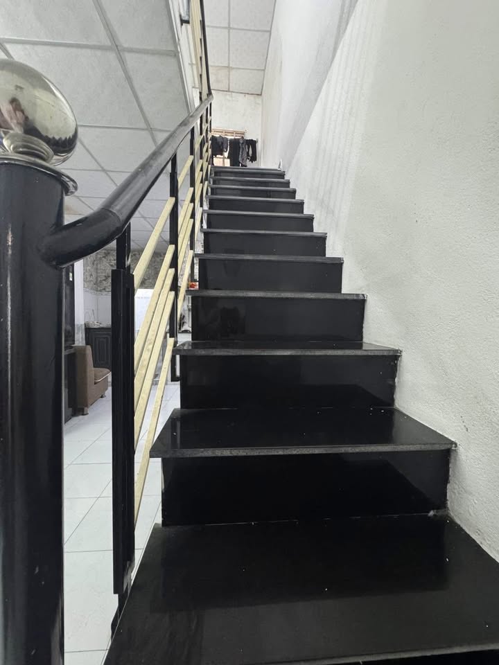 Ấm cúng nhà Hoàng Diệu, gần chợ Mới, tổ ấm lý tưởng cho gia đình nhỏ