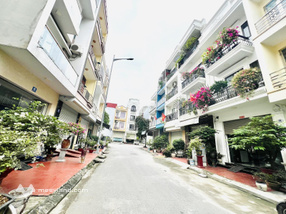 Không gian sống đẳng cấp Duy nhất nhà thang máy khu TĐC Vinhomes Riverside!