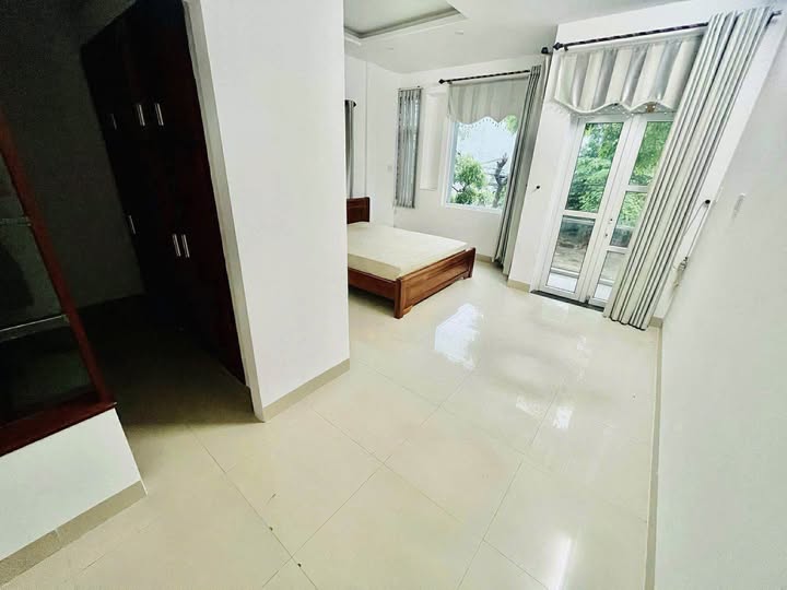 Siêu phẩm nhà 3 tầng cho thuê tại khu Nam Việt Á, Đà Nẵng