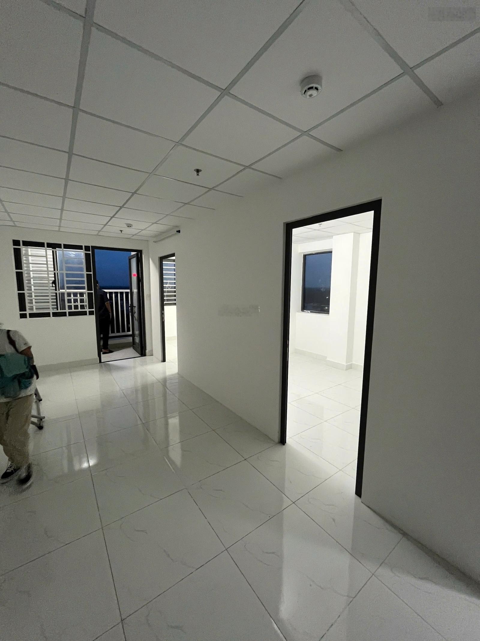 Share 1 PN trong chung cư Hồng Loan 5C 2PN