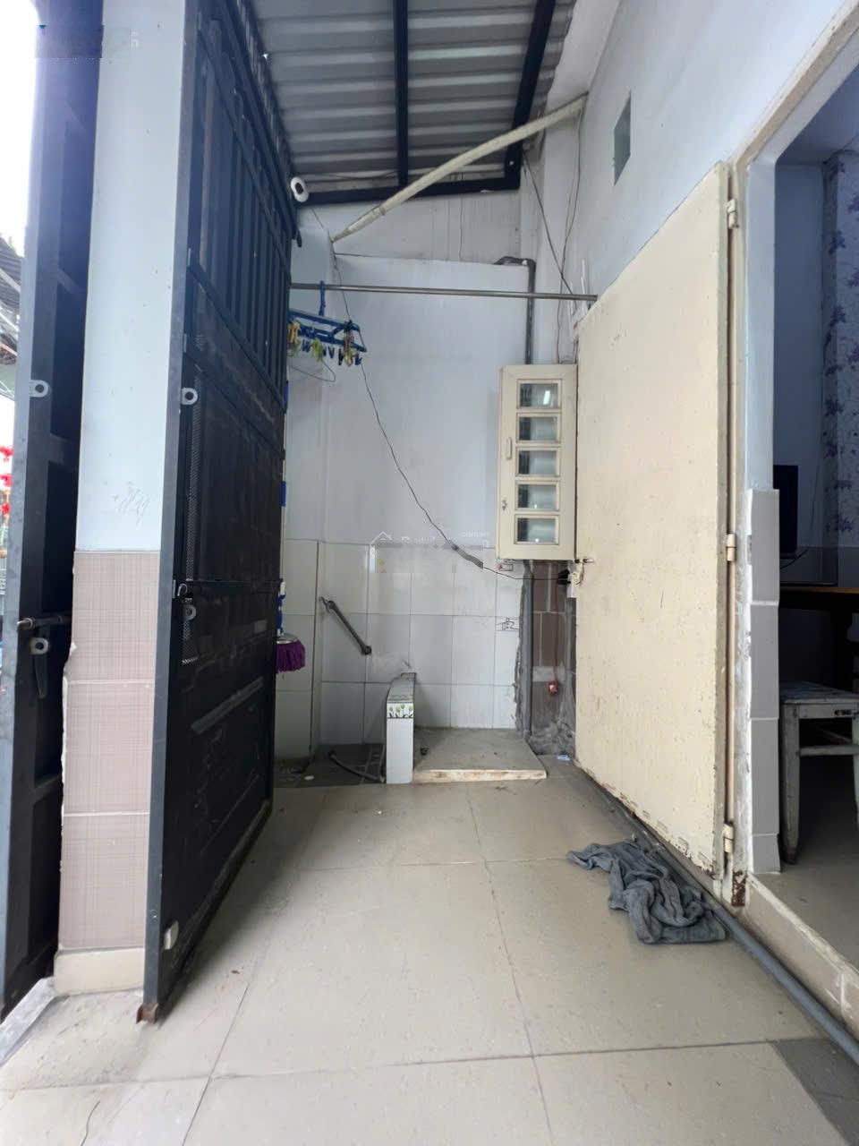 Cho thuê nhà Đường 77, Phường Tân Quy, Quận 7. DT: 5x17m. Full nội thất. Giá thuê: 17 triệu/tháng