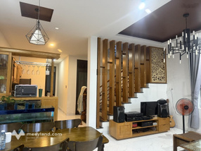 Nhà mặt tiền nguyễn tri phương