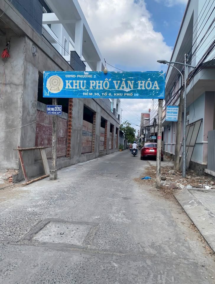 Chính chủ bán gấp nhà 1,6 tỷ, hẻm 5m xe hơi tới cửa, ngay trung tâm thành phố Mỹ Tho